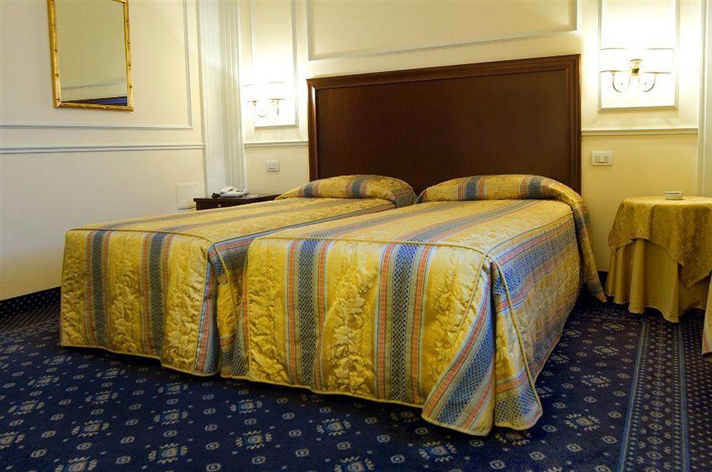 เดอะ รีเจนซี โฮเต็ล-ใหม่ Hotel ลิสโซเน ภายนอก รูปภาพ