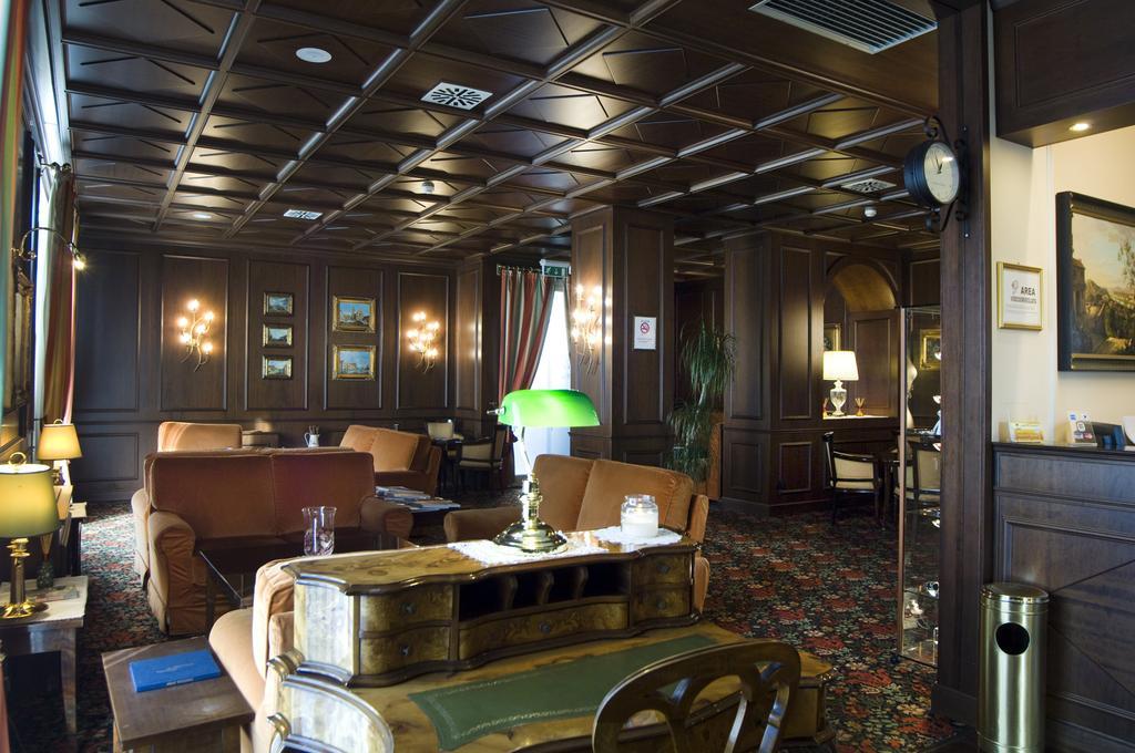 เดอะ รีเจนซี โฮเต็ล-ใหม่ Hotel ลิสโซเน ภายนอก รูปภาพ